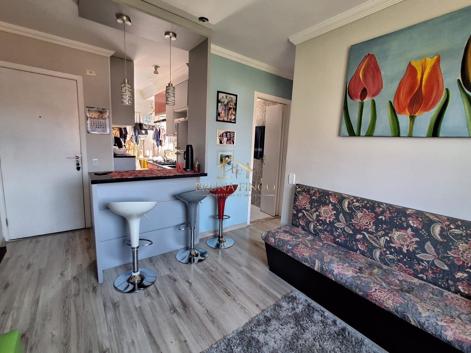 LINDO APARTAMENTO PLANEJADO - 2 DORMTS, COZINHA C/ ILHA E 1 VAGA DE GARAGEM!