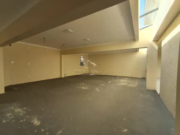 SALÃO COMERCIAL 120 M² C/ ESCRITÓRIO, 2 BANHEIROS, COPA E 3 VAGAS! AO LADO DA AV. DOM PEDRO I!