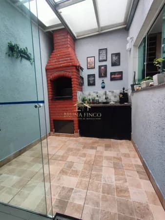 LINDO SOBRADO DE 86 M² COM 3 DORMTS, SUÍTE, CLOSET, SACADA, ESPAÇO GOURMET C/ CHURRASQUEIRA E 1 VAGA!