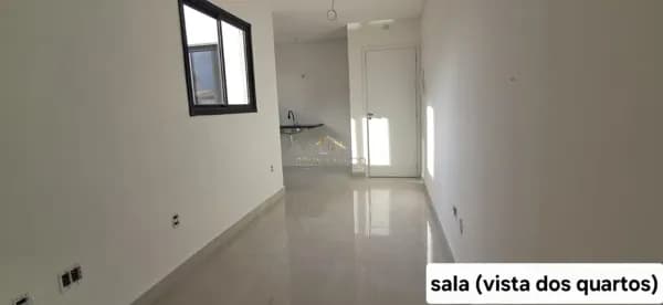 COBERTURA COM ELEVADOR - 98 M² - 2 DORMTS, SUÍTE, SACADA, COBERTURA C/ CHURRASQUEIRA E 2 VAGAS!