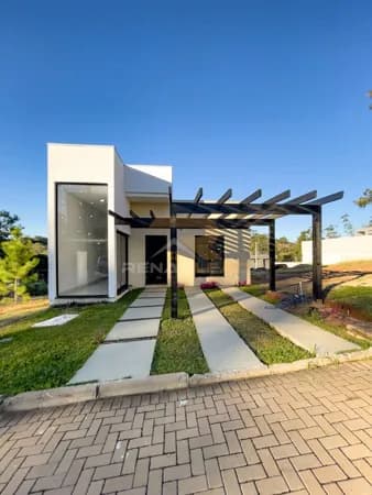 Casa em condomínio fechado!