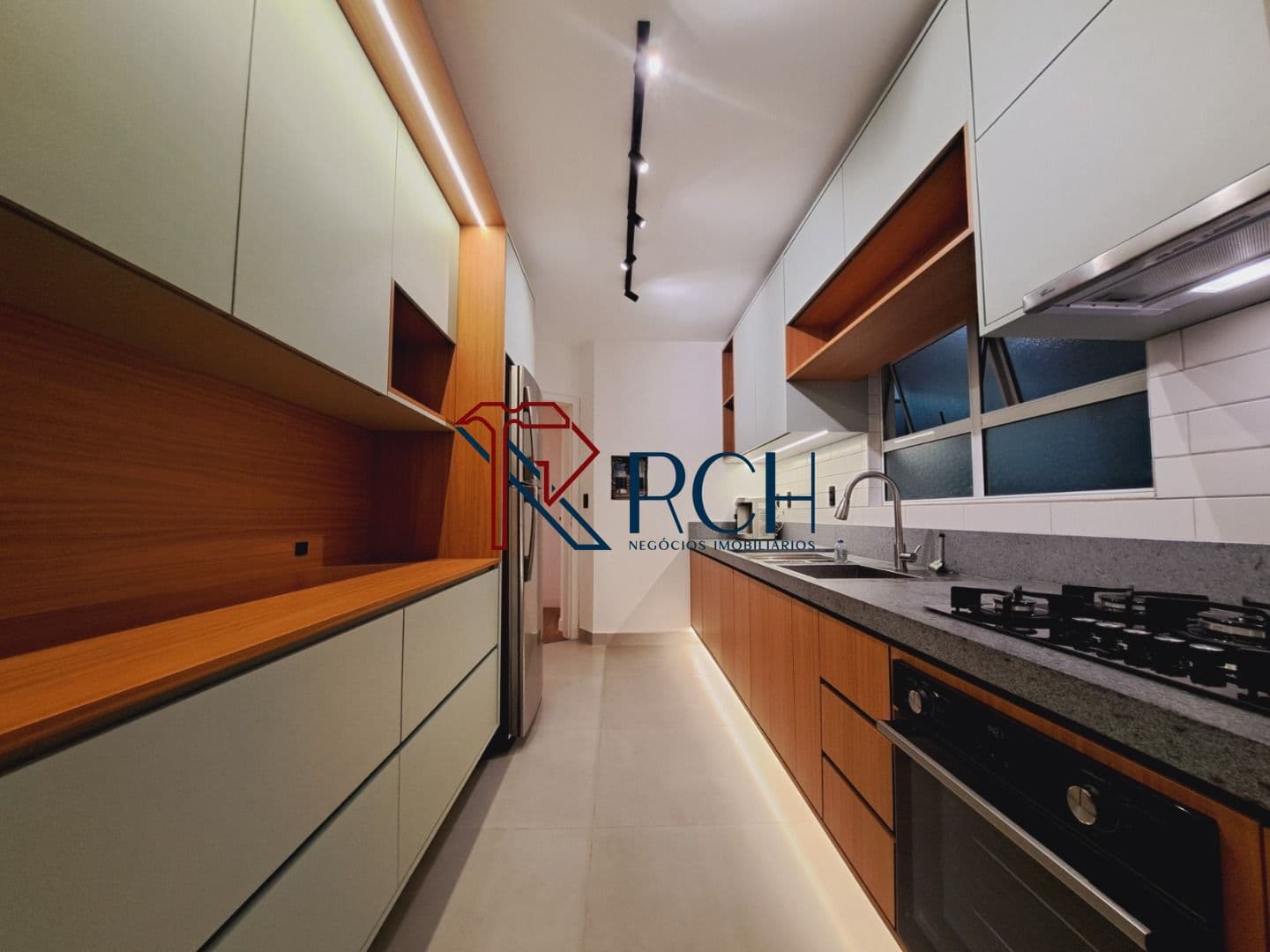 Apartamento com 2 dormitórios à venda, 80 m² por R$ 405.000,00 - Residencial Safira - Sorocaba/SP