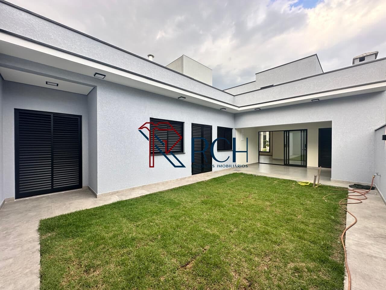Casa em Condomínio á venda em Aparecidinha, Sorocaba/SP