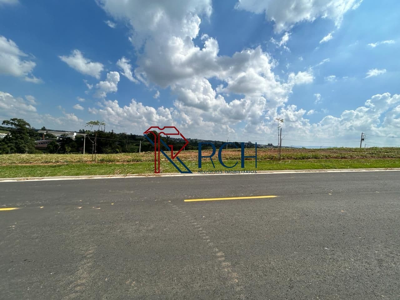Terreno à venda, 307 m² por R$ 341.000 - Terras Alpha Nova Esplanada - Votorantim/SP