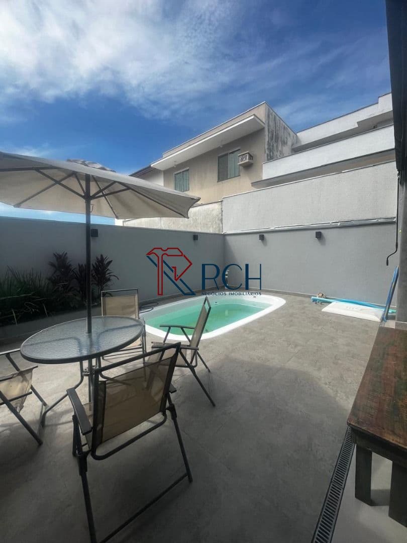 Casa com 2 dormitórios à venda, 135 m² por R$ 700.000 - Condomínio Horto Florestal III - Sorocaba/SP