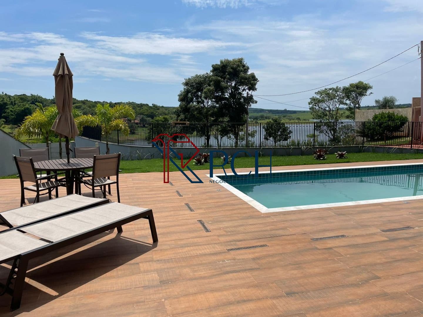 Casa à venda em condomínio O Estribo Avaré - Avaré/SP