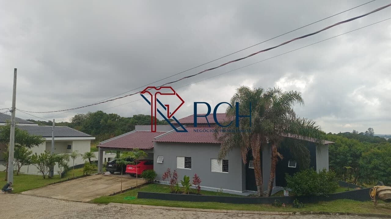 Casa de Condomínio em Sorocaba - Caputera