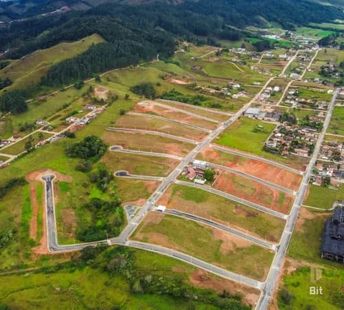 LOTE 168 QUADRA J NO LOTEAMENTO ALÍNEA VIVENDA BRAÇO DO NORTE