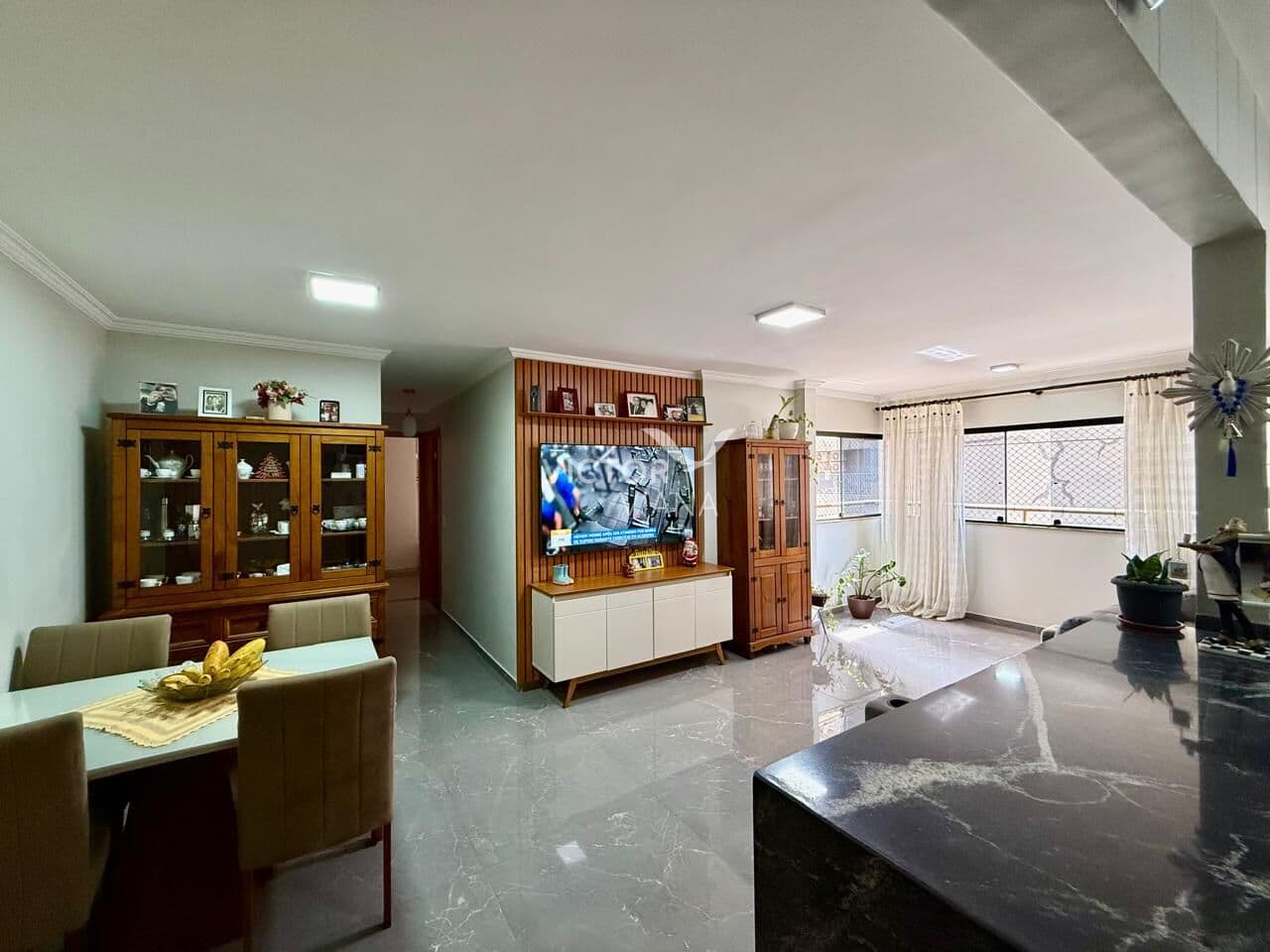 VENDO apartamento 02 quartos no edifício Lucena Roriz em Águas Claras