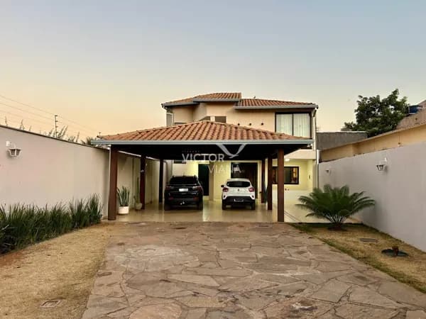 VENDA Casa de alto padrão com reforma na Colônia Agrícola Samambaia
