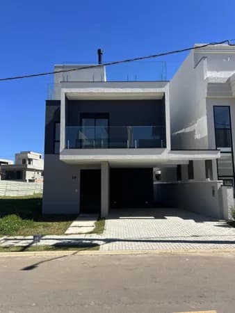 Casa em Condomínio com 3 suítes no Vivendas do Parque - Santa Cândida