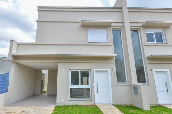 Casa à Venda no Parque das Imbuias – 3 Quartos, 1 Suíte, 126m², Campo Comprido, Curitiba