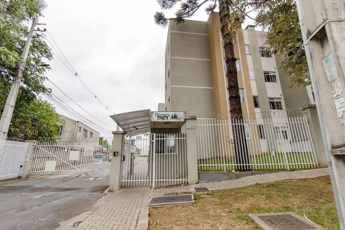 Apartamento 1 Quarto à Venda no Sitio Cercado em Curitiba Térreo com Churrasqueira e Garagem Residencial Floresta Negra