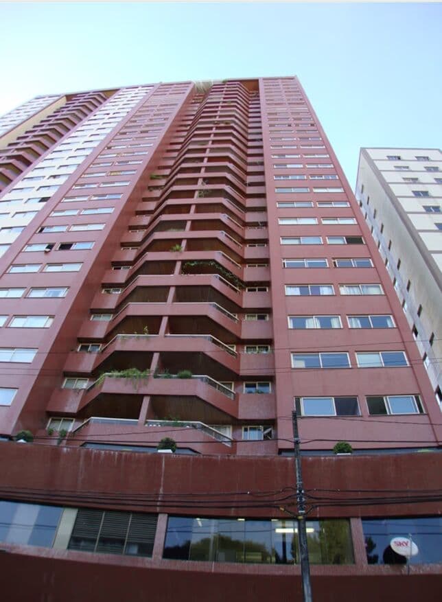 Apartamento 3 Quartos 180m² à Venda próximo ao Shopping Curitiba Vista para Praça Osvaldo Cruz Edifício Montefiore
