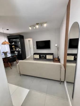Apartamento 2 Quartos com Suíte e Garagem no Santa Cândida Curitiba/PR