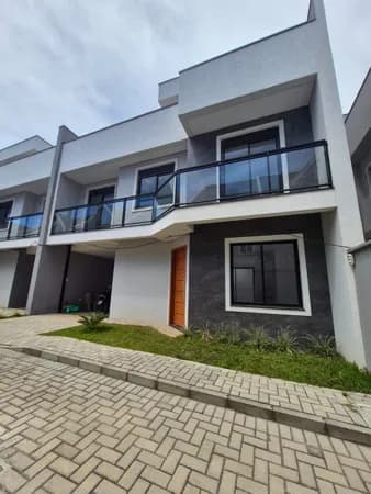 Sobrado Triplex à Venda em Santa Felicidade 3 Quartos, Terraço com Churrasqueira e Infra para Jacuzzi Residencial Emaús Curitiba