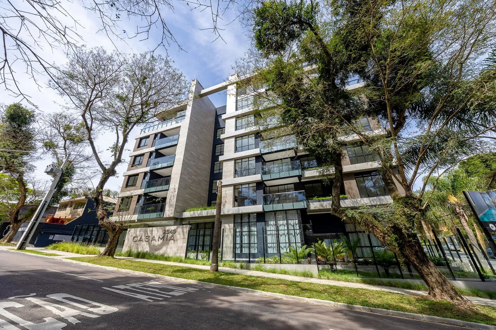 Apartamento Boutique no Bigorrilho à Venda Casamia 2 Suítes com Varanda Gourmet e 2 Vagas em Curitiba