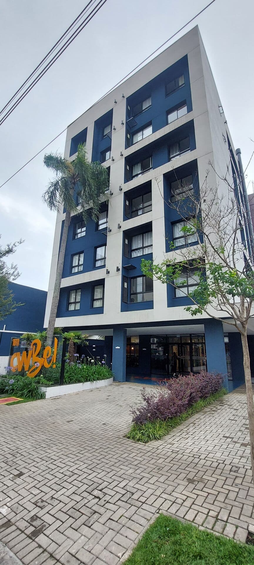 Studio Mobiliado à Venda em Curitiba no Edifício CWBe Pronto para Airbnb e Alta Rentabilidade