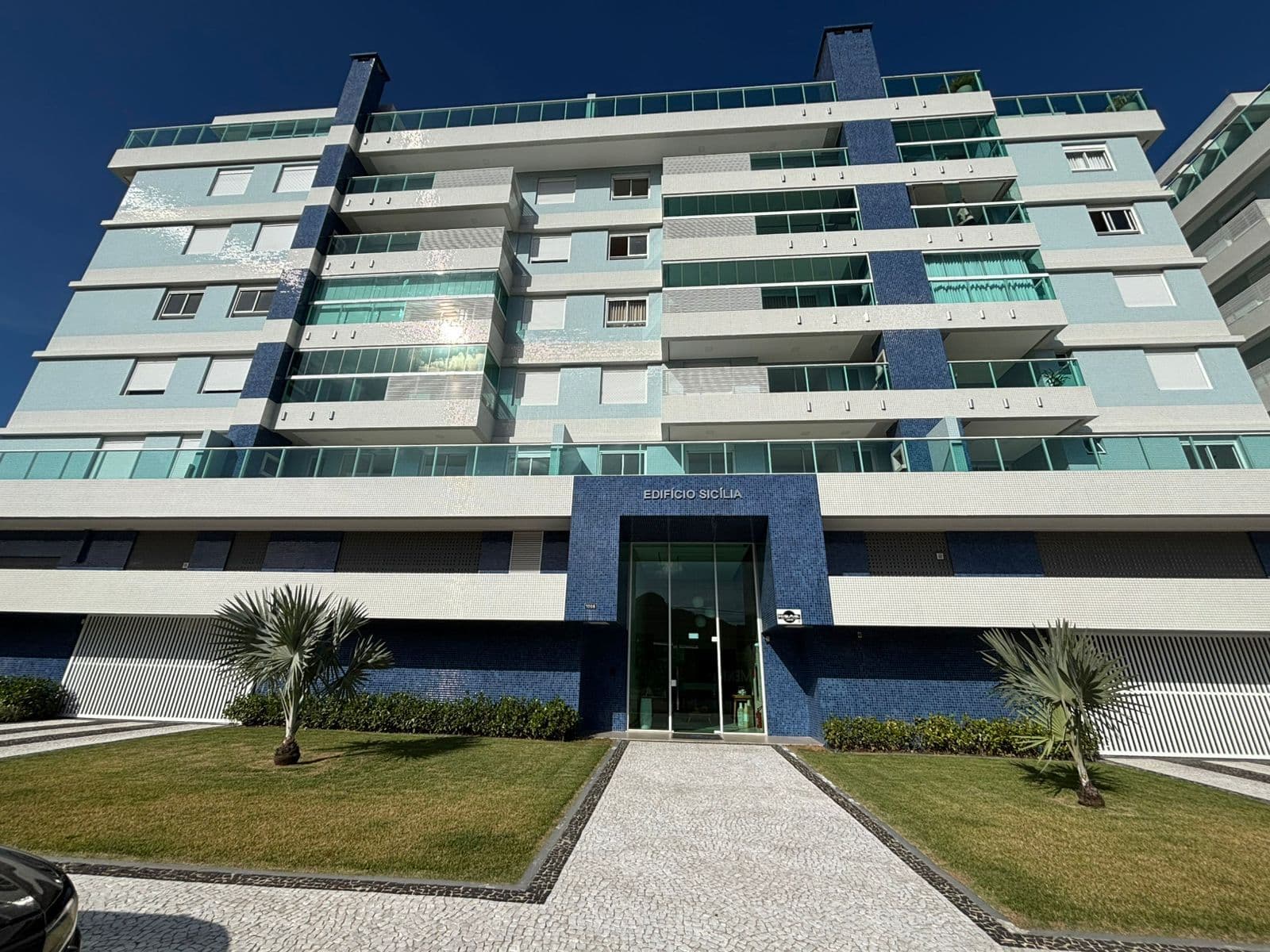 Apartamento Novo Pronto para Morar em Caiobá – 2 Dormitórios, Suíte, Terraço Privativo e Vista para o Mar