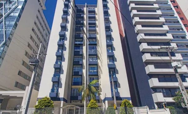 Apartamento Garden 3 Quartos à Venda no Batel em Curitiba 110m², Suíte e Garden Privativo na Av. Visconde de Guarapuava