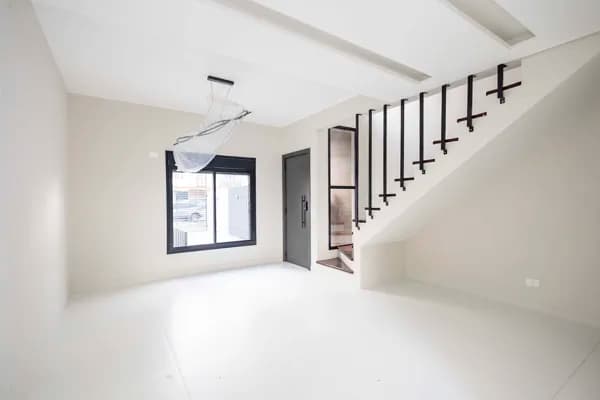 Sobrado à Venda no Barreirinha em Curitiba 167m², 3 Quartos e 2 Suítes Terrace Boa Vista
