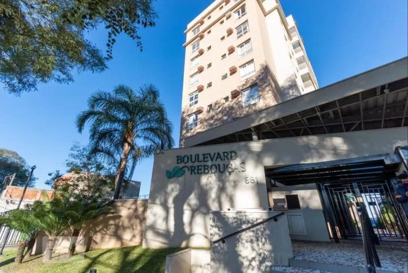 Apartamento 3 Quartos com Suíte no Rebouças Curitiba 2 Vagas e Localização Privilegiada