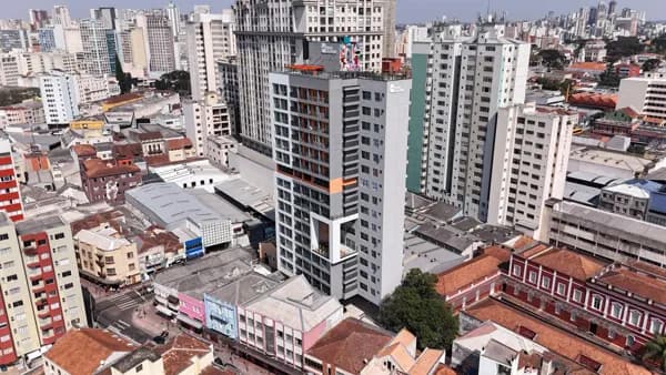 Studio de 29m² Pronto para Morar ou Investir no Centro de Curitiba