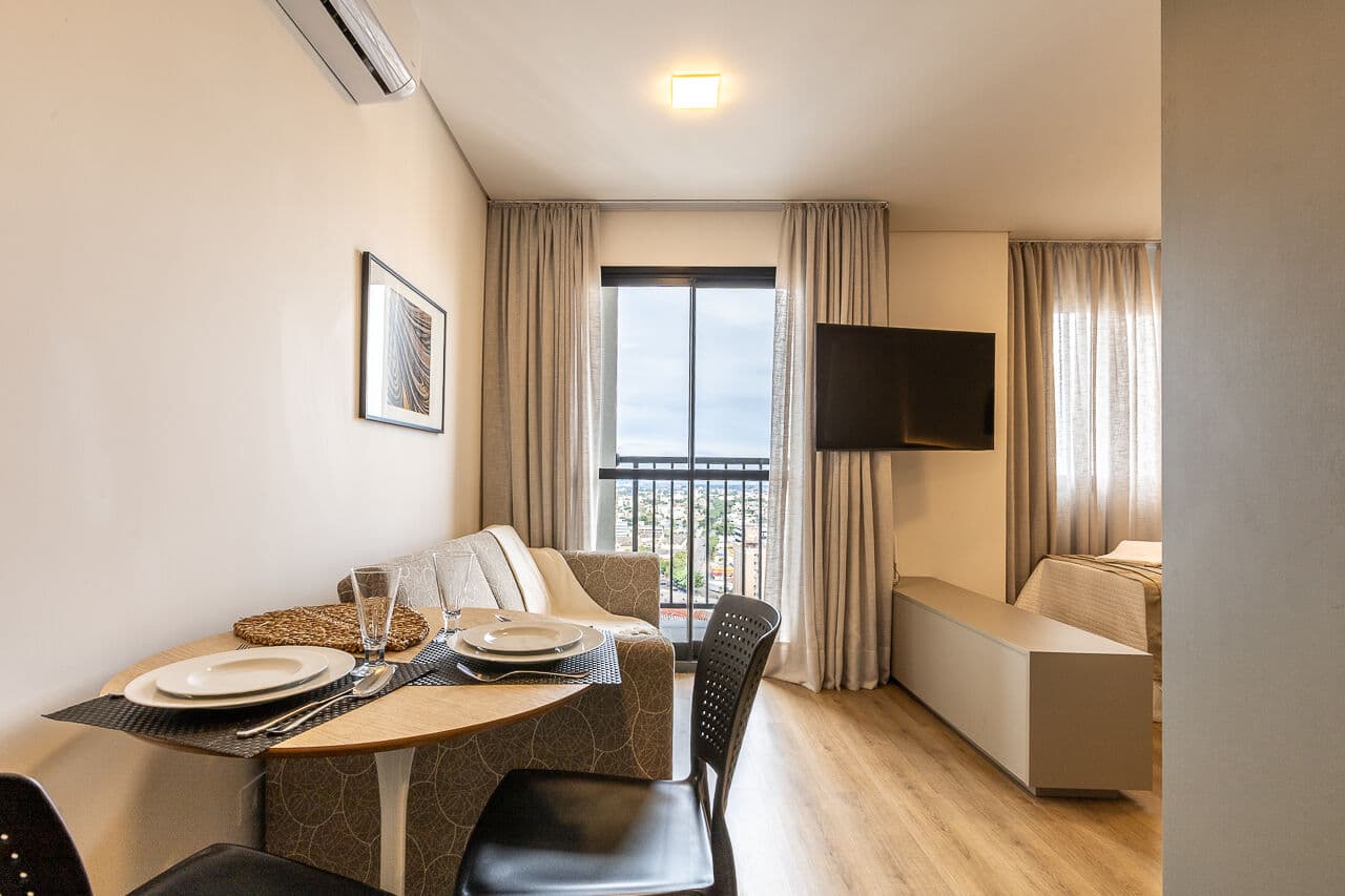 Ibiza Unique Home – Studio 26m² Mobiliado no Centro de Curitiba | Pronto para Morar
