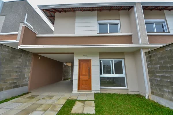 Casa à Venda no Residencial Tannenbaum – 3 Quartos, 1 Suíte, 122m², Xaxim, Curitiba