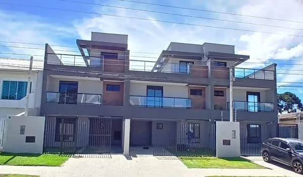 Casa Triplex Alto Padrão à venda no Hauer em Curitiba 3 suítes, ático e terraço amplo na Rua Oliveira Viana