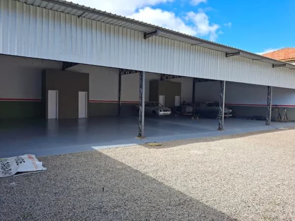 Barracão Comercial à Venda em Colombo 522m² Total