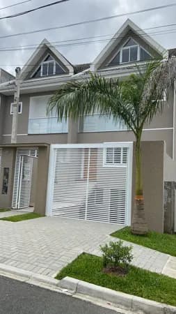 Sobrado Quadriplex 271m² à Venda no Cachoeira em Curitiba 5 Quartos Alto Padrão