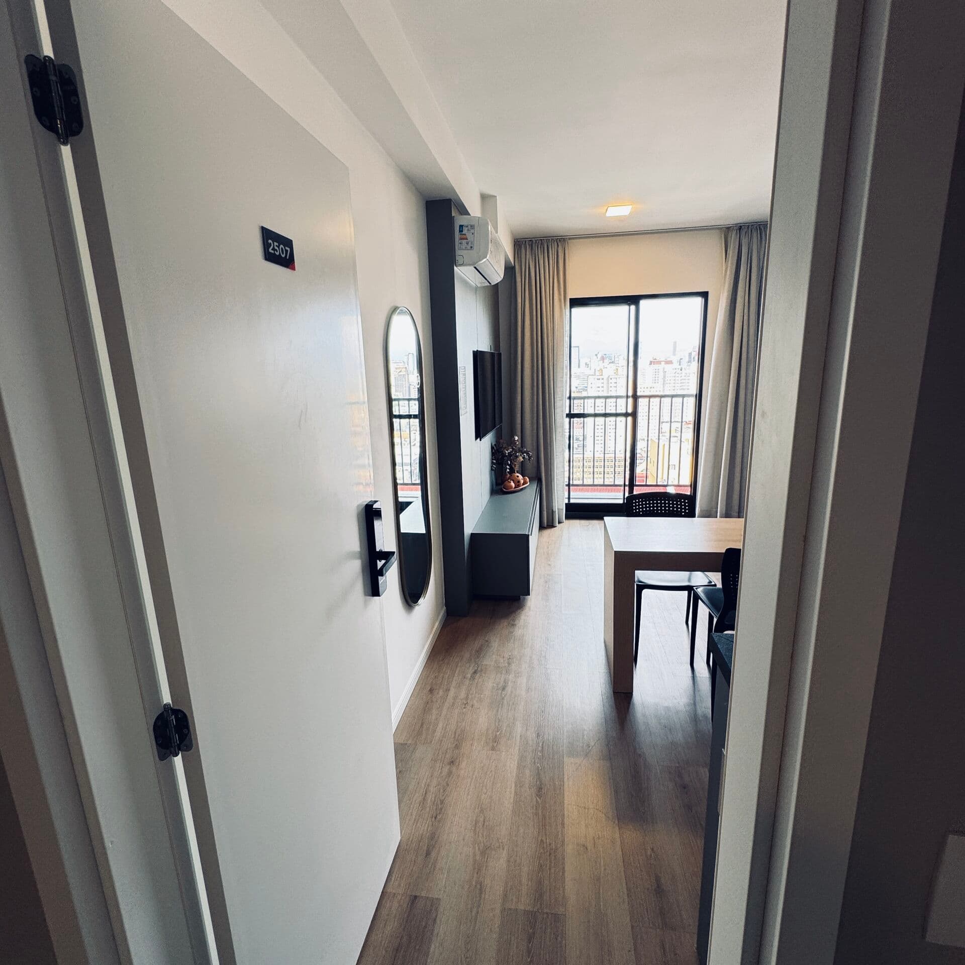Ibiza Unique Home – Apartamentos de 1 Quarto 34m² Mobiliado no Centro de Curitiba | Pronto para Morar