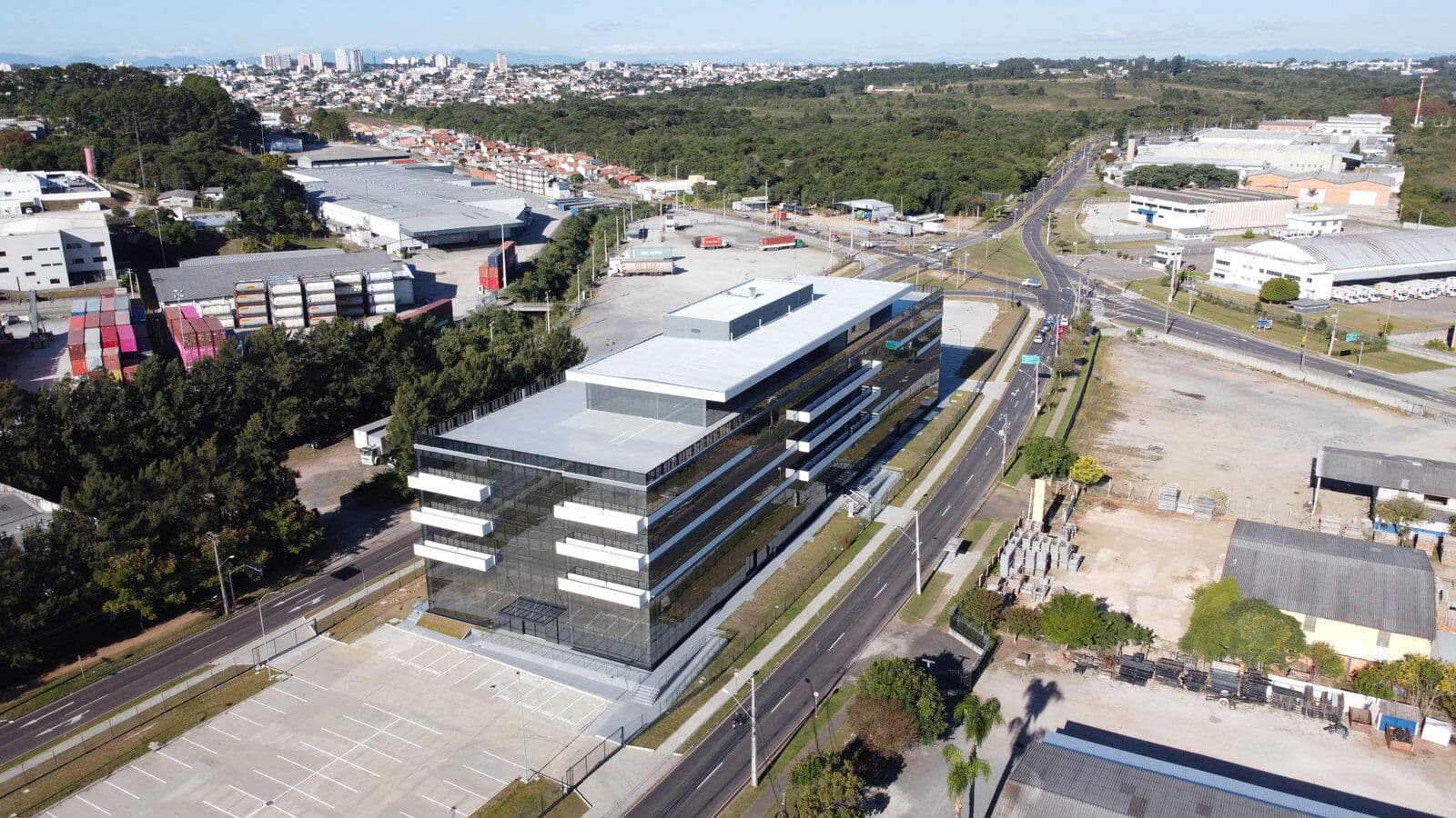 Laje Corporativa para Alugar em Curitiba Edifício Ilha Corporativo na CIC