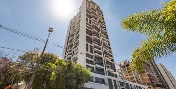 Apartamento à Venda no Cristo Rei em Curitiba 2 Quartos, Suíte, Sacada com Churrasqueira e Próximo ao Jardim Botânico