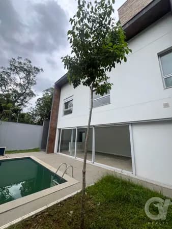 Casa Nova em Condomínio - Chácara Flora - Alto da Boa Vista