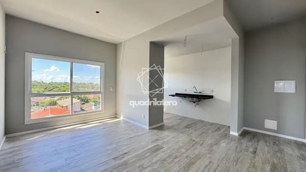 Residencial La Vitta, andar alto, virado para o norte. Apenas 280 metros da orla do laranjal