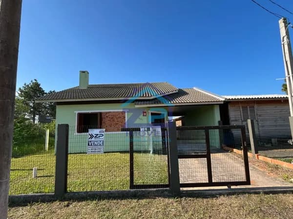 Casa à venda no bairro Rondinha em Arroio do Sal/RS