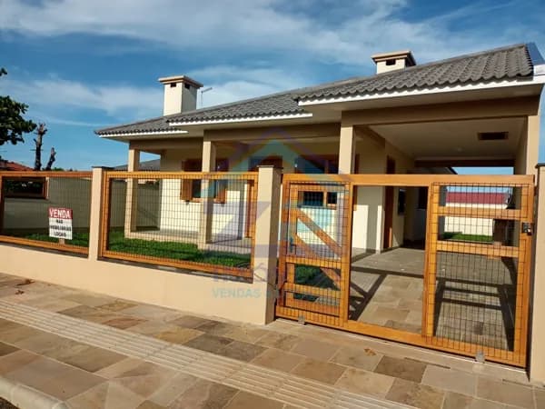 CASA NOVA Á VENDA EM AREIAS BRANCAS
