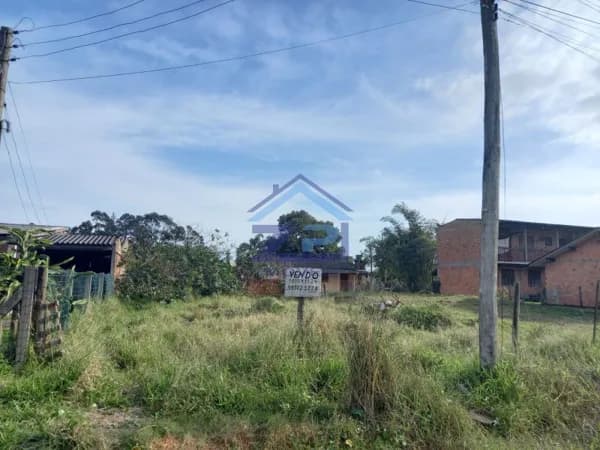 Terreno à venda no bairro Centro em Arroio do Sal/RS