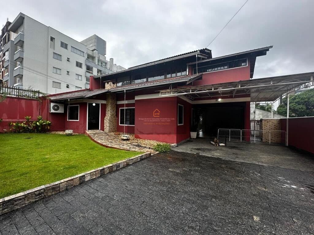 Casa Alto Padrão em Bom Retiro, Joinville/SC