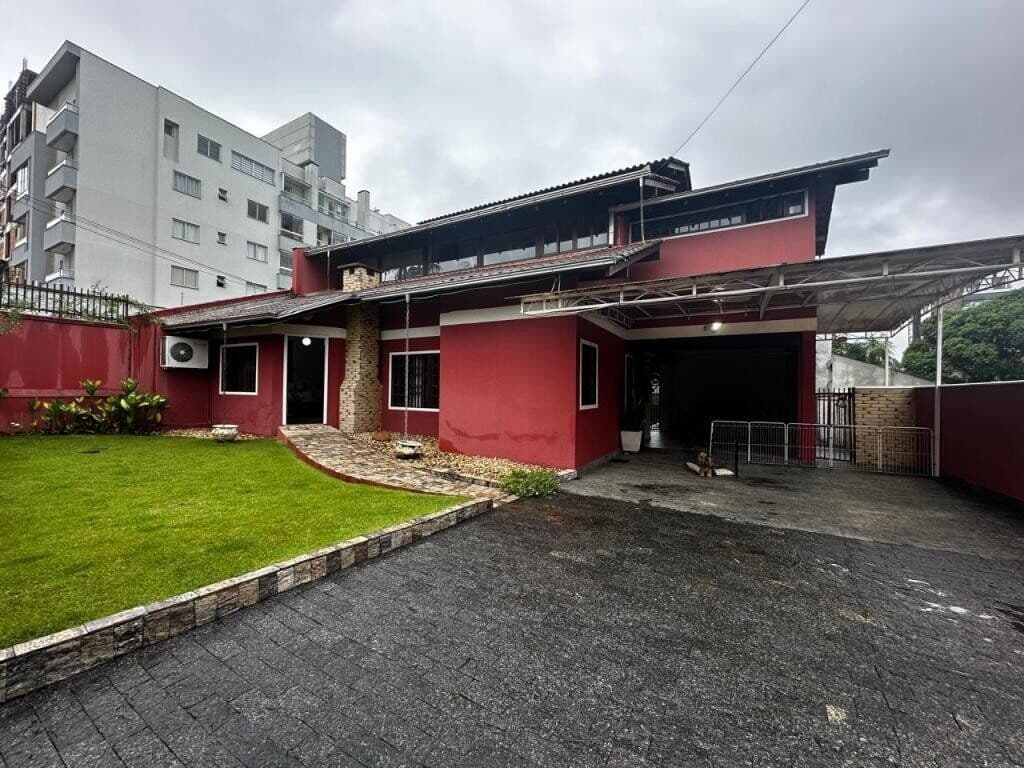 Casa Alto Padrão em Bom Retiro, Joinville/SC