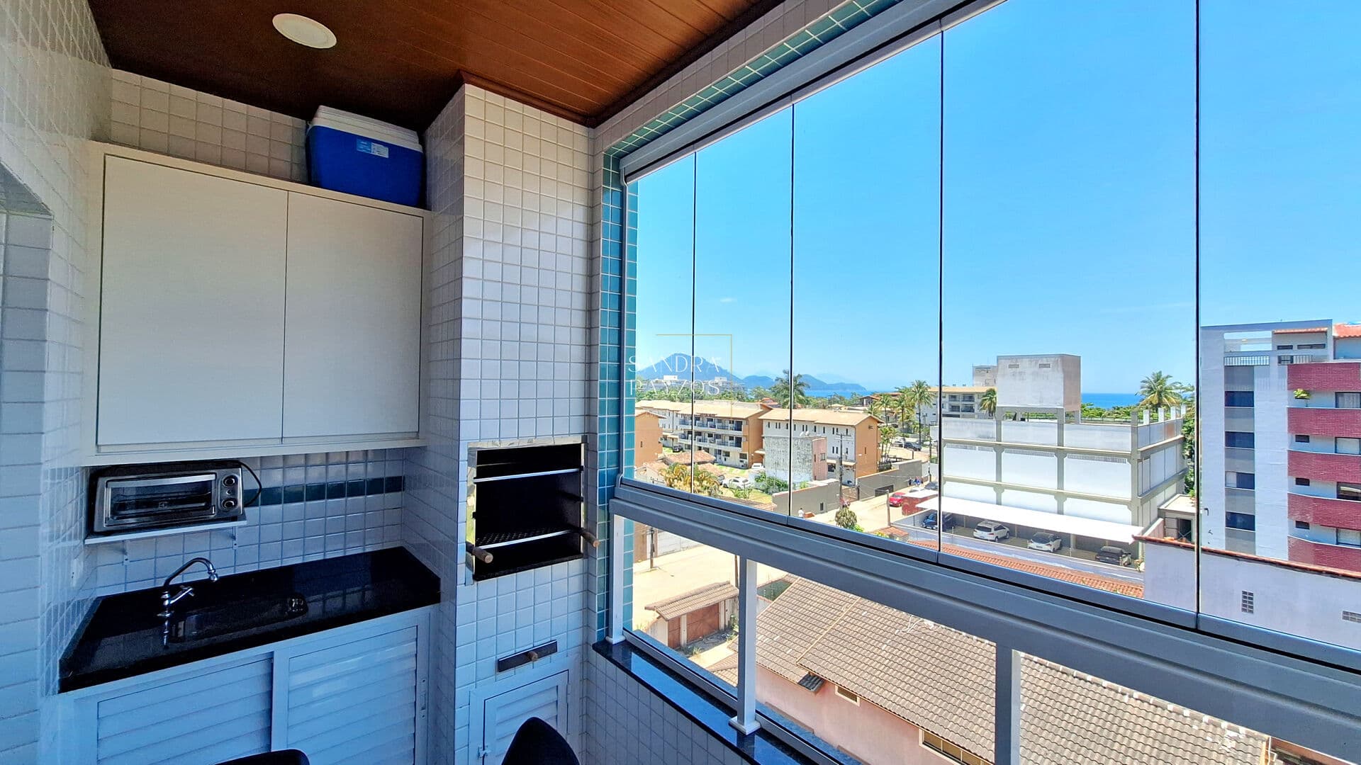 Apartamento 60m² Vista Mar 2 Dorm. Mobiliado Toninhas Ubatuba