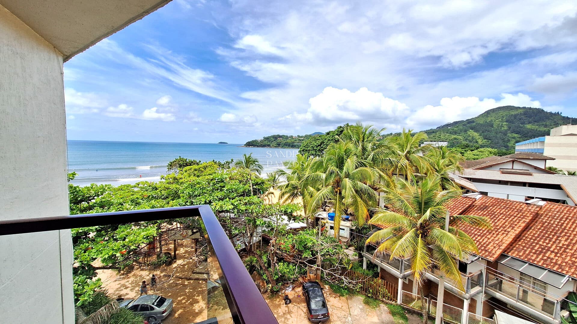 Apartamento à Venda 2 Dormitórios Toninhas Ubatuba Pé na Areia 60 m²