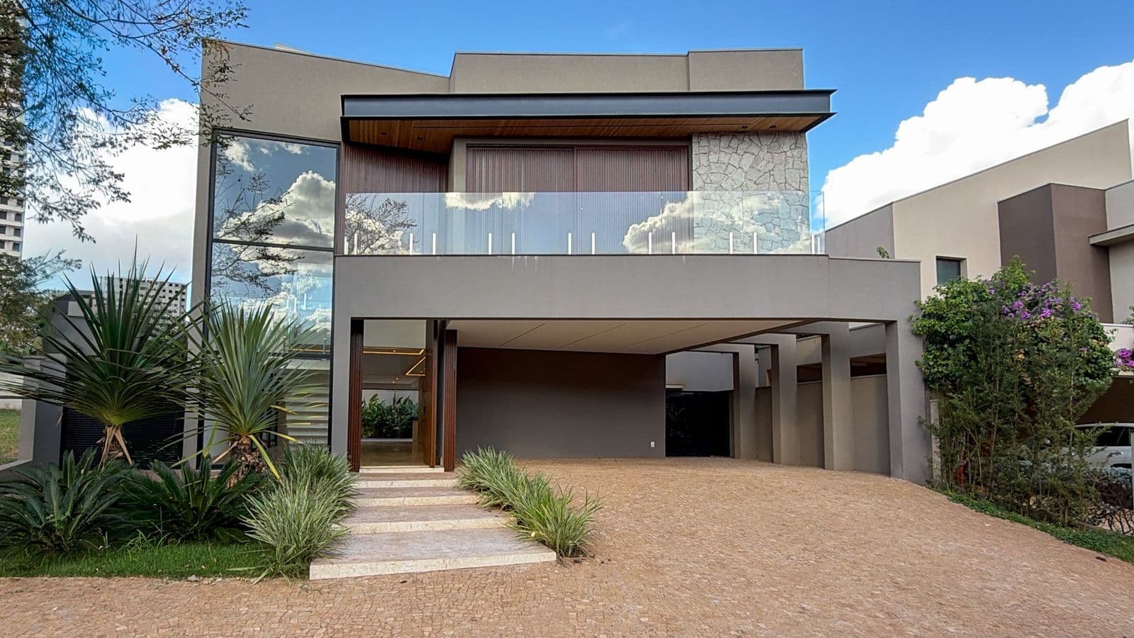 Casa em Ribeirão Preto - Jardim Olhos D´Água I