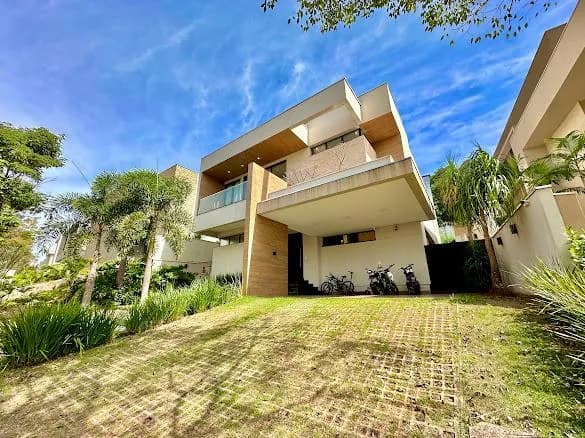 Casa em Ribeirão Preto - Residencial e Empresarial Alphaville