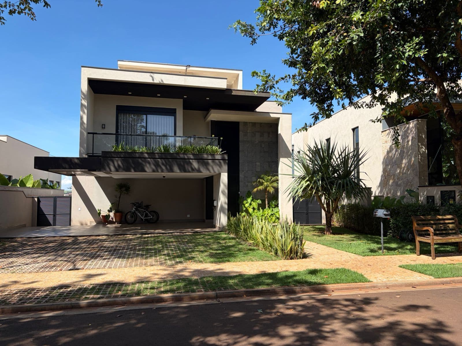 Casa em Ribeirão Preto - Residencial e Empresarial Alphaville