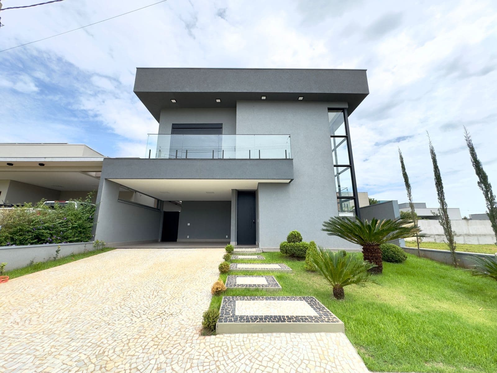 Sobrado de Alto Padão