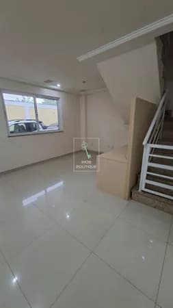 Casa Charmosa em Condomínio fechado| Taquara | 2 Suítes | R$ 400.000 | 87m2