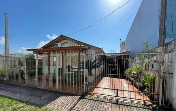 Oportunidade de Casa, 3 Dorm, no Centro de Balneário Camboriú, SC